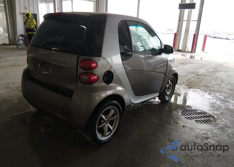 2011 Smart Fortwo Passion/Pure из США, поврежденный, VIN WMEEJ3BA1BK492279